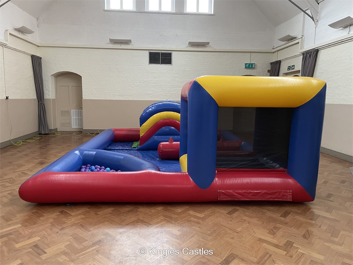 15x15-play-zone-bouncy-castle-hire-in-croydon-kingies-castles